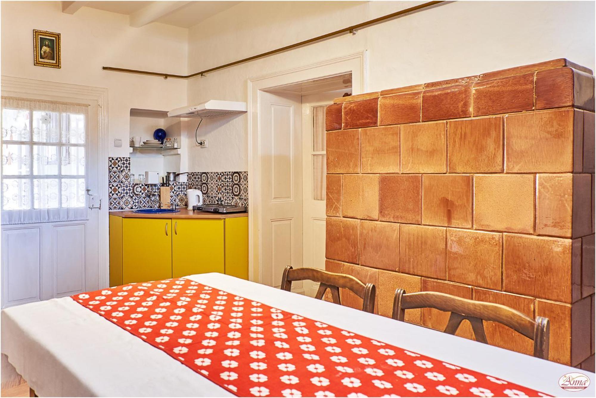 Ana Guesthouse Senta Екстериор снимка