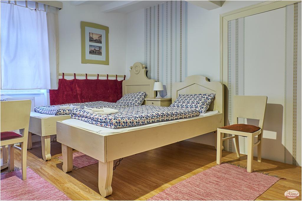 Ana Guesthouse Senta Екстериор снимка